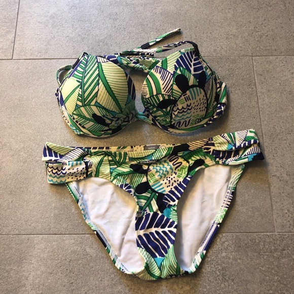 Aerie Brooke Halter Style Bikini - Picture 3 of 14